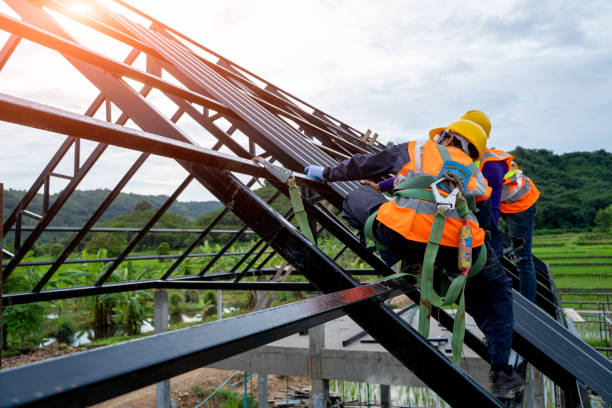 Best Residential Roofing Contractor  in Struthers, OH